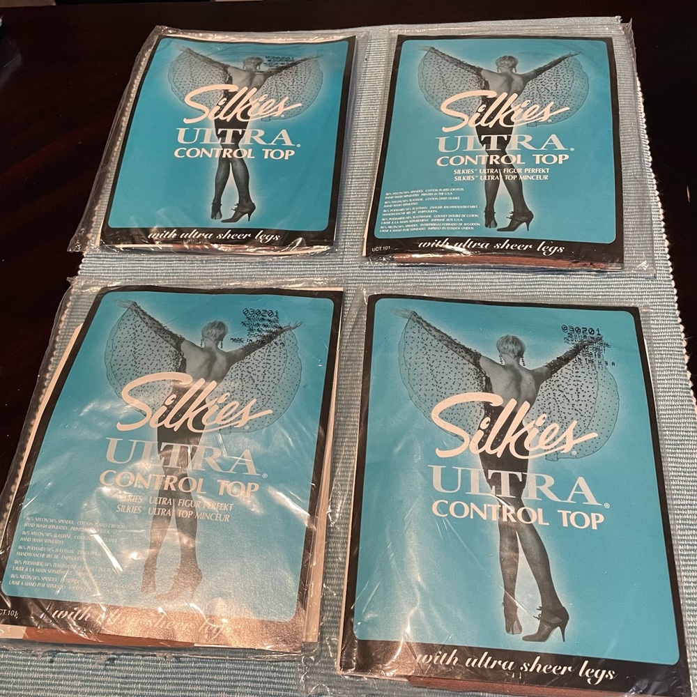 Vintage Silkies Ultra Control Top Pantyhose Nude Size Medium, Lot of 4.